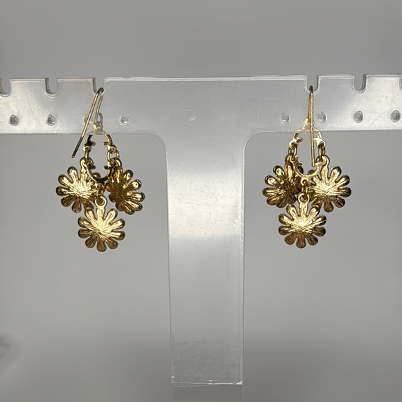Gold Floral Earrings with Layered Design - Picture 2 of 3